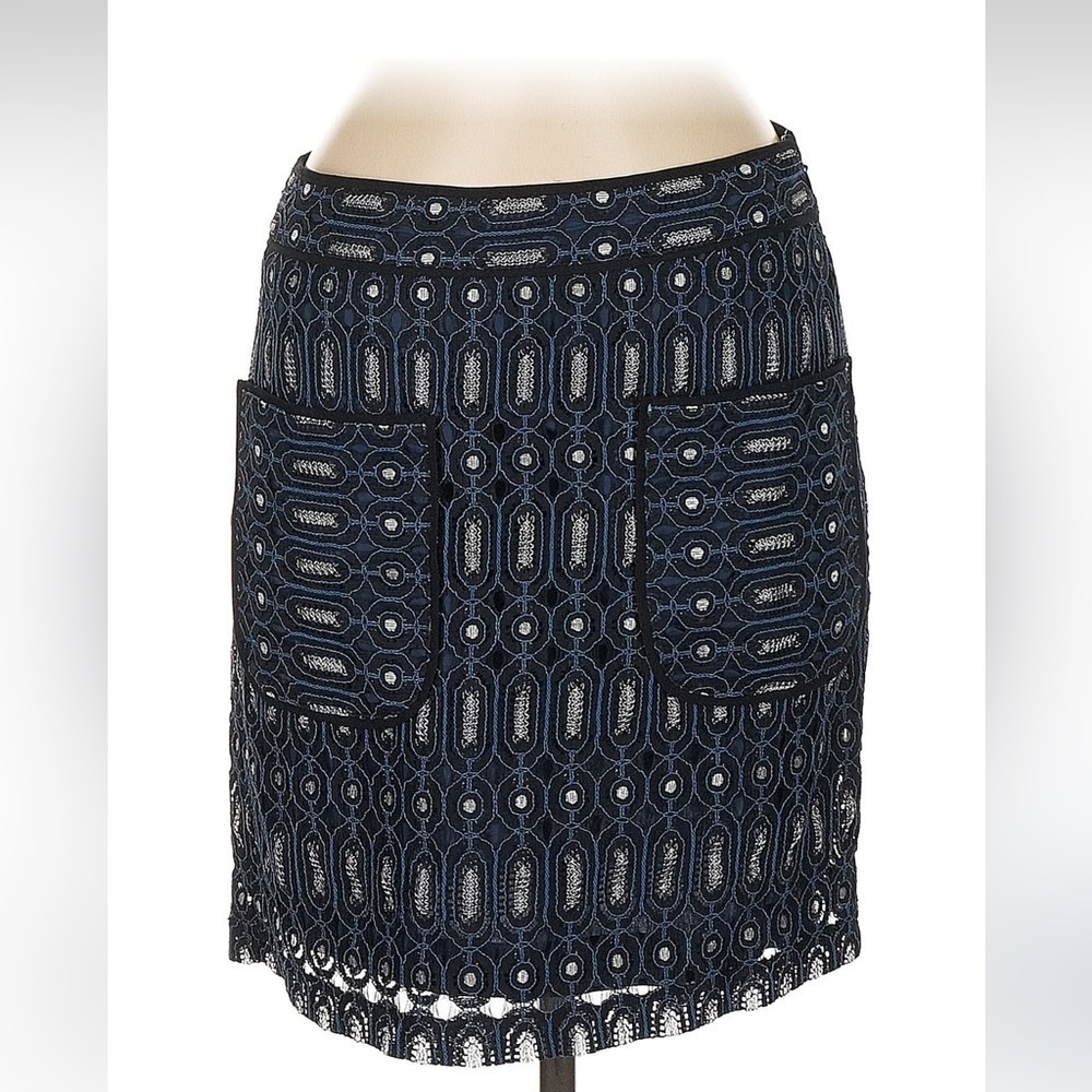 Loft Elegant Black and White Patterned Skirt size 6